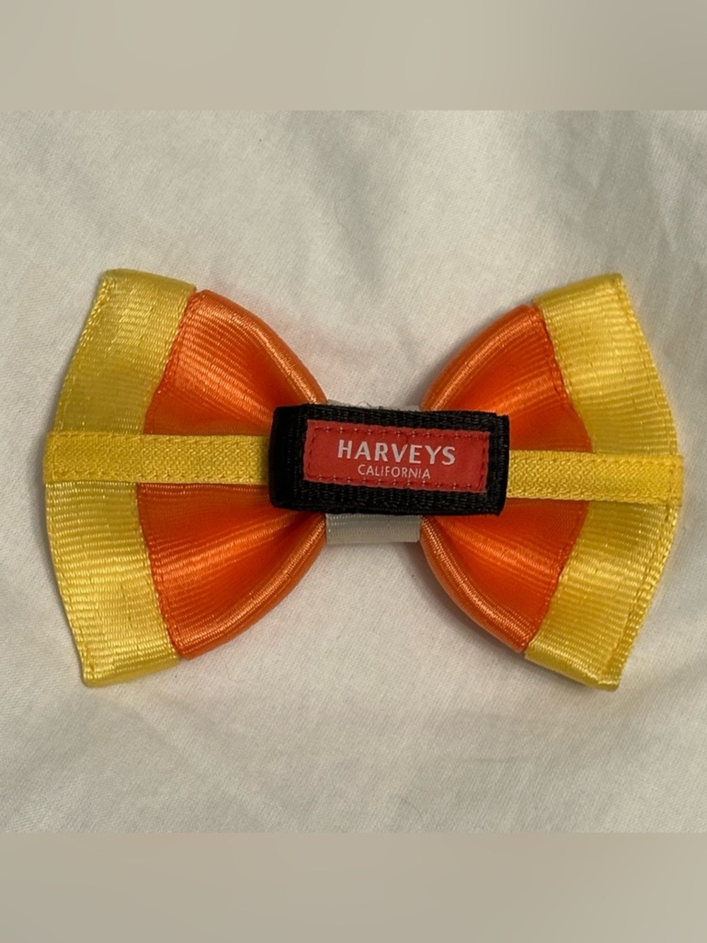 Harvey’s seatbelt bags Candy Corn Velcro Bow - Picture 2 of 2